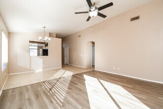 4853 E Harmony Ave in Mesa, AZ - Building Photo - Building Photo