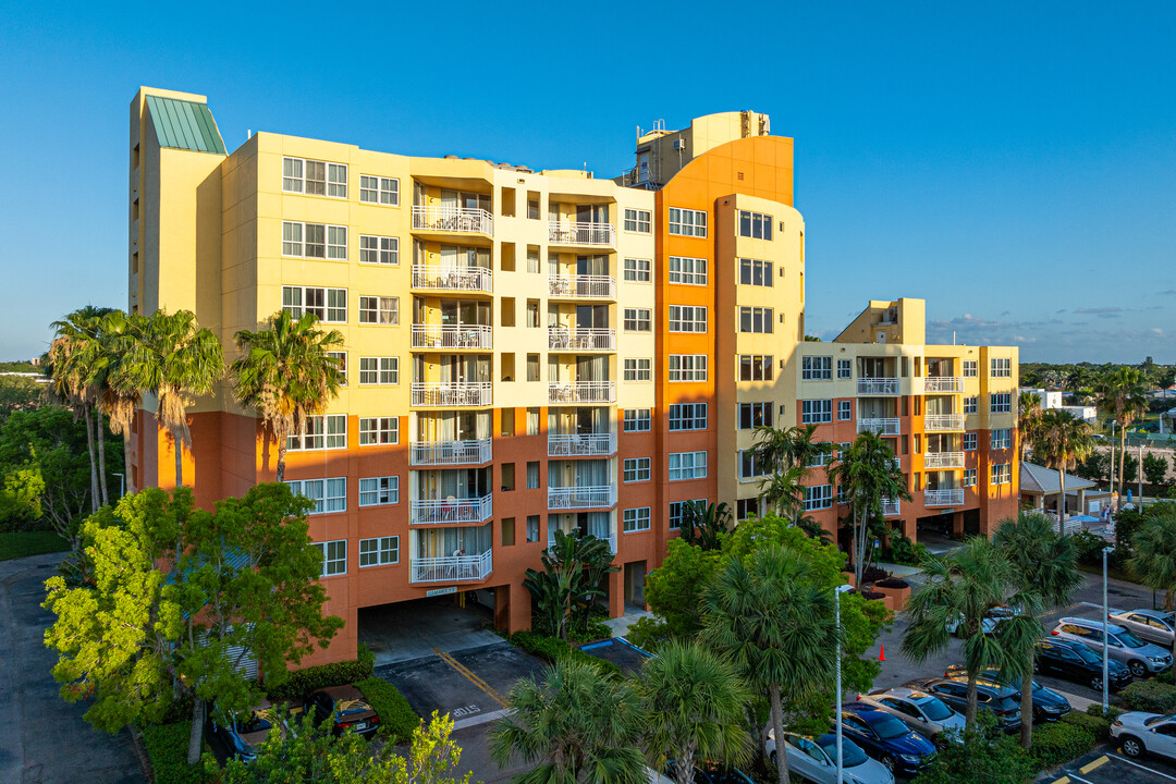 Vacation Village Sandpiper 1 in Weston, FL - Foto de edificio