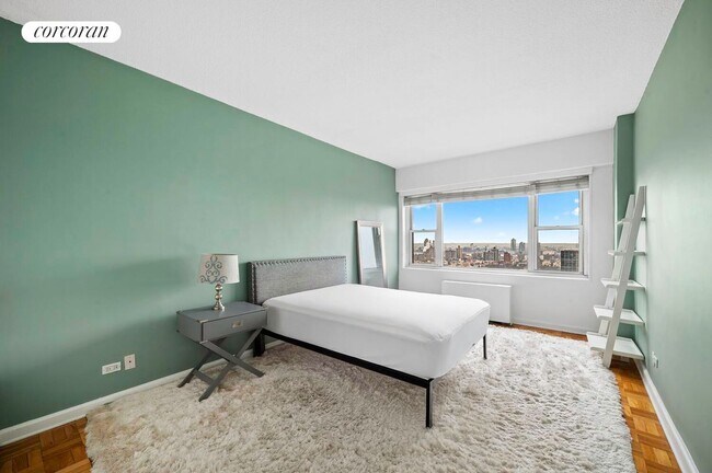 60 E 8th St in New York, NY - Foto de edificio - Building Photo