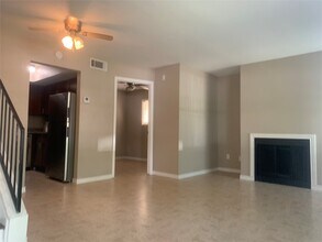 726 Memorial Mews St in Houston, TX - Building Photo - Building Photo