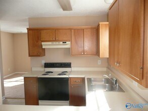 115 N W Sugar Bluff Ln in Madison, AL - Building Photo - Building Photo