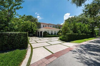 680 Destacada Ave in Coral Gables, FL - Building Photo - Building Photo