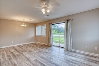 39 Roberts Rd in Hampstead, NC - Building Photo - Building Photo