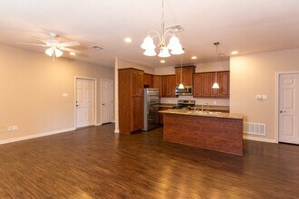 3705 Vista Cove Dr in Waco, TX - Building Photo - Building Photo