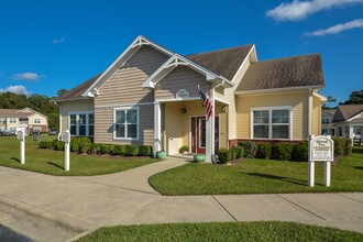 Alderbrook Pointe in Washington, NC - Building Photo - Building Photo