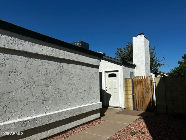 4020 W Chama Dr in Glendale, AZ - Building Photo - Building Photo