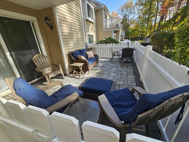 property at 25 Sweetgum Ln