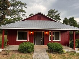 91 Davis Loop in Kingston, GA - Building Photo