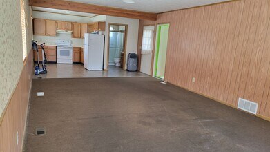 3688 S Buckeroo Cir, Unit apartment in Magna, UT - Foto de edificio - Building Photo