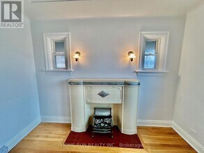 704 Brookfield Rd in Ottawa, ON - Building Photo - Building Photo