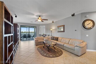 10646 Smoke House Bay Dr in Naples, FL - Building Photo - Building Photo