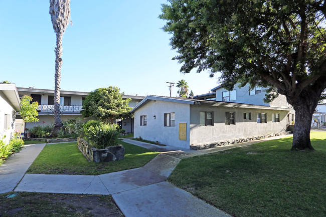 Treeon Apartments in Garden Grove, CA - Building Photo - Building Photo