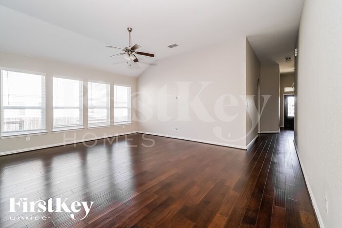 6657 Bowie Cv in Schertz, TX - Building Photo