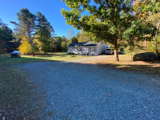 4240 Williams Mill Rd in Burlington, NC - Building Photo - Building Photo