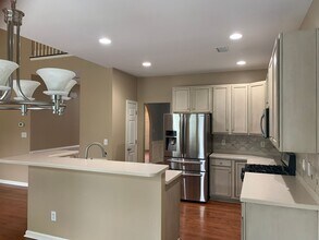 9236 Hickory Tree Ln in Charlotte, NC - Building Photo - Building Photo