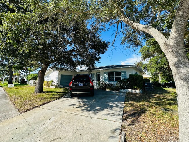 8403 Gulf Blvd in St Pete Beach, FL - Building Photo - Building Photo