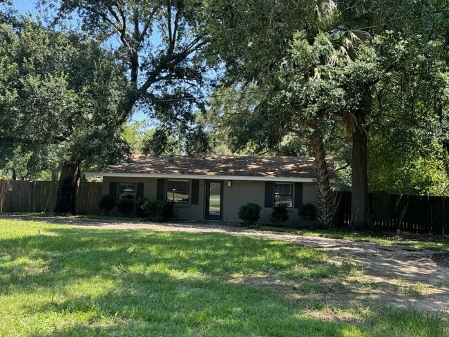 property at 12 Concordia Blvd