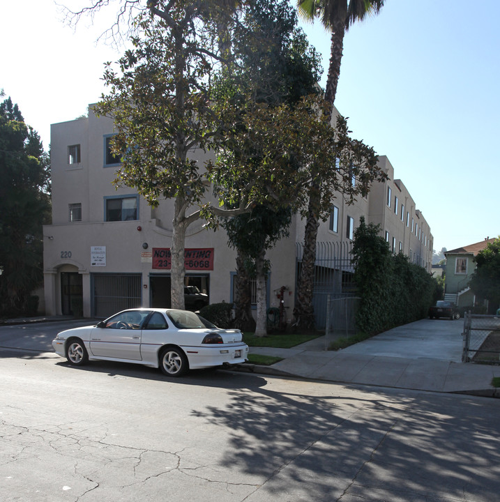 220 N Avenue 53 in Los Angeles, CA - Building Photo