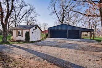 9940 Kitty Rd in Gravette, AR - Building Photo - Building Photo