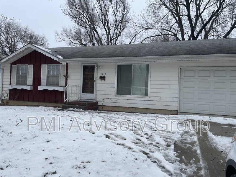 3912 SE Humboldt St in Topeka, KS - Building Photo