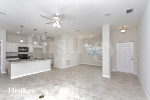 3462 Worthington Ave in North Port, FL - Building Photo