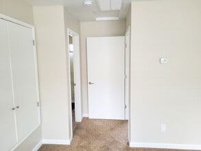 Royal Apartments in Carson City, NV - Foto de edificio - Interior Photo