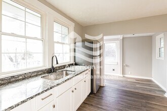 6006 S 20th Ave in Omaha, NE - Foto de edificio - Building Photo