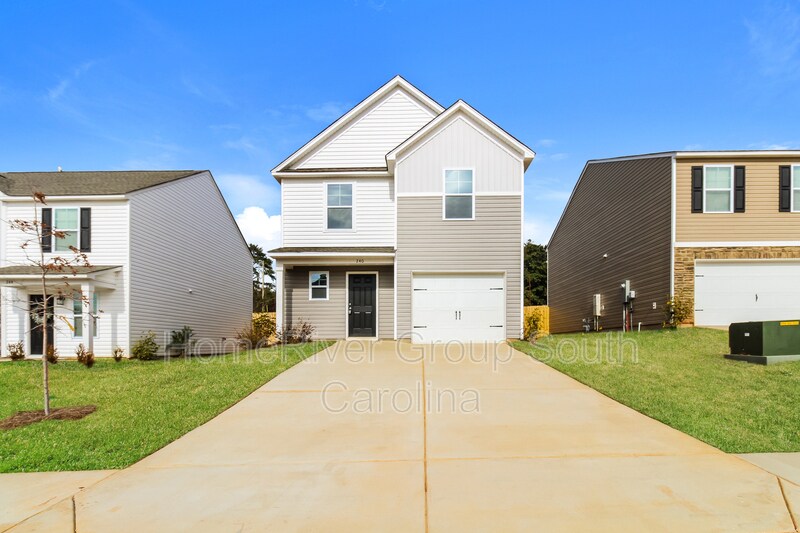 240 Wahoo Cir in Irmo, SC - Building Photo