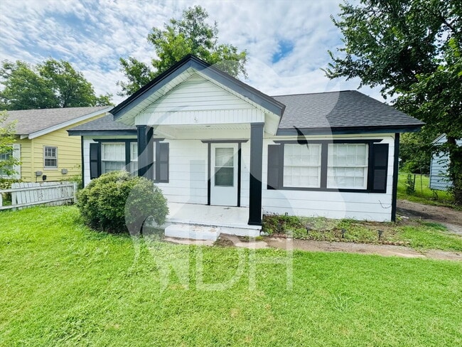 property at 1510 NW Lake Ave