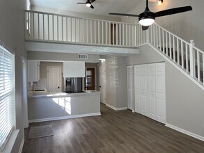 3031 Royal Palm Way in Tallahassee, FL - Building Photo - Building Photo