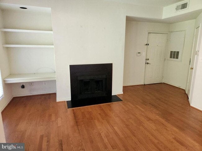 3916 Penderview Dr in Fairfax, VA - Building Photo - Building Photo