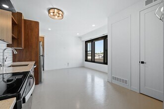 Laurel Apartments in Minneapolis, MN - Foto de edificio - Building Photo