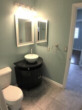 715 W Acacia Ave in El Segundo, CA - Building Photo - Building Photo