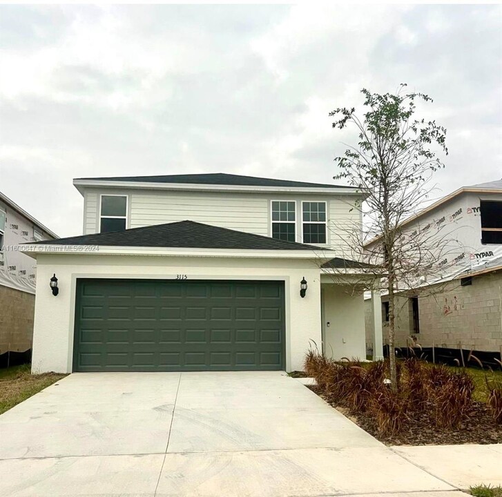 3115 Norcott Dr in Davenport, FL - Building Photo