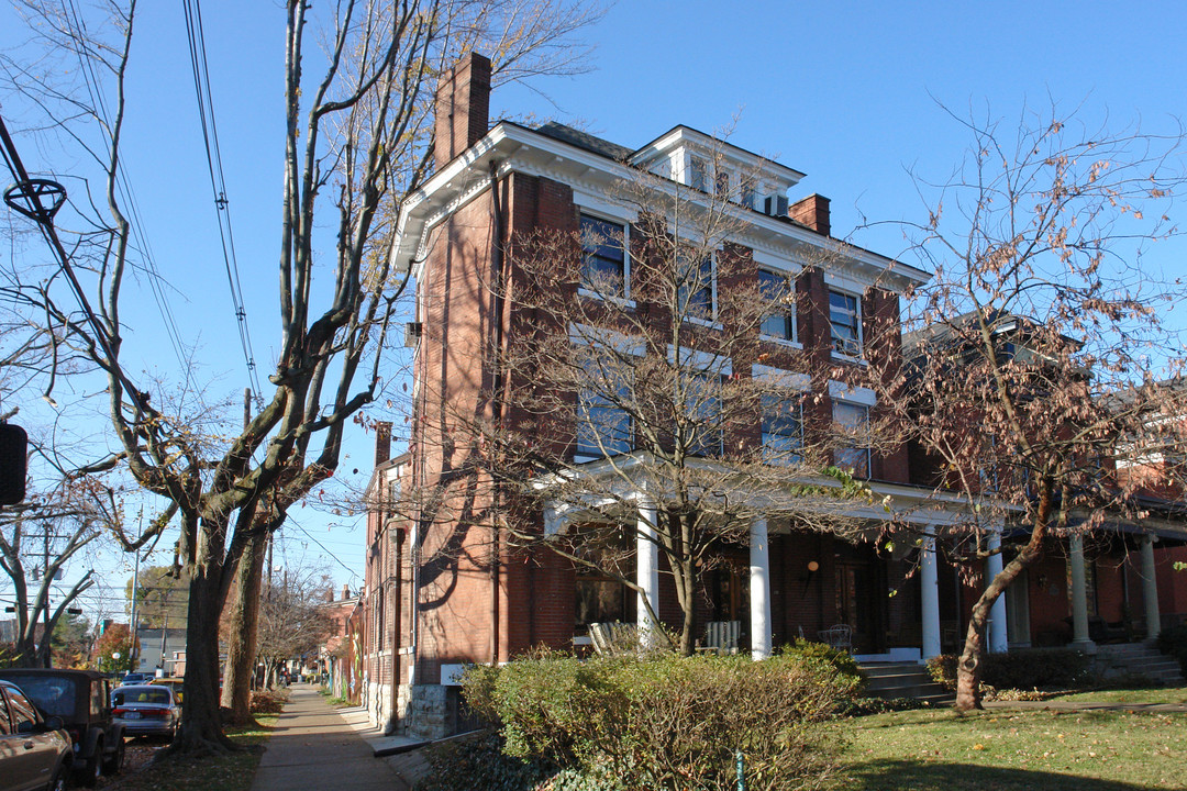 1290 Cherokee Rd in Louisville, KY - Building Photo