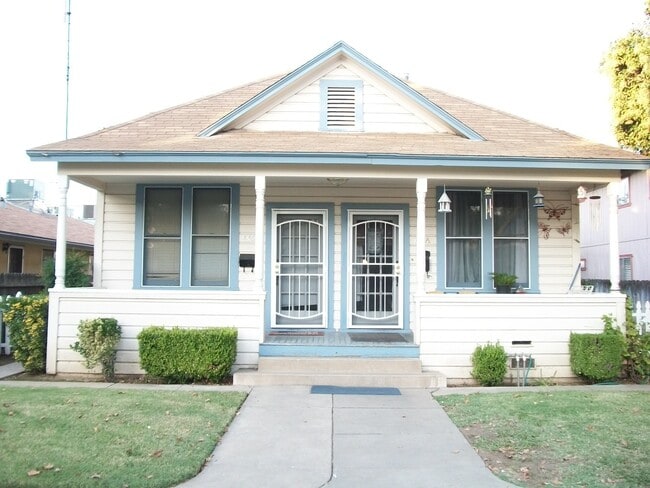 445 W 23rd St in Merced, CA - Building Photo - Building Photo