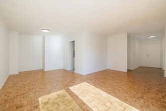 Villa Topaze in Montréal, QC - Building Photo - Interior Photo