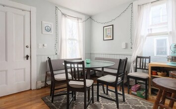 366 Washington St, Unit 2 in Cambridge, MA - Building Photo - Building Photo