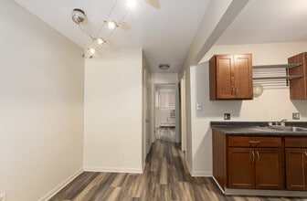 Shiawassee Apartments in Lansing, MI - Building Photo - Building Photo