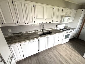 118 Hazard Rd in Carpentersville, IL - Building Photo - Building Photo