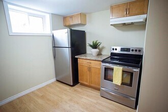 115 Clarendon Av in Hamilton, ON - Building Photo - Building Photo