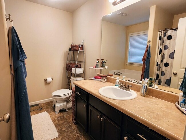 612 Sandstone Dr in Seneca, SC - Building Photo - Building Photo