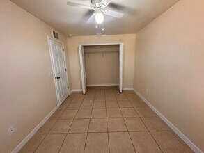 906 SE 12th Terrace in Cape Coral, FL - Building Photo - Building Photo