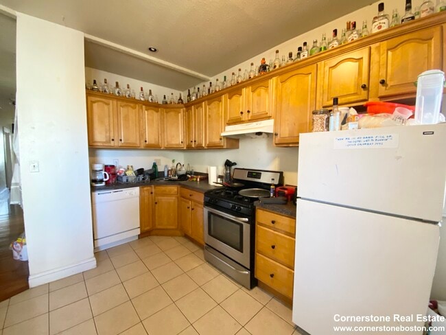 55 Hillside St, Unit 2