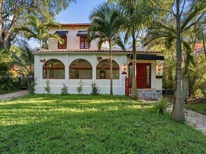 1137 Asturia Ave in Coral Gables, FL - Building Photo - Building Photo