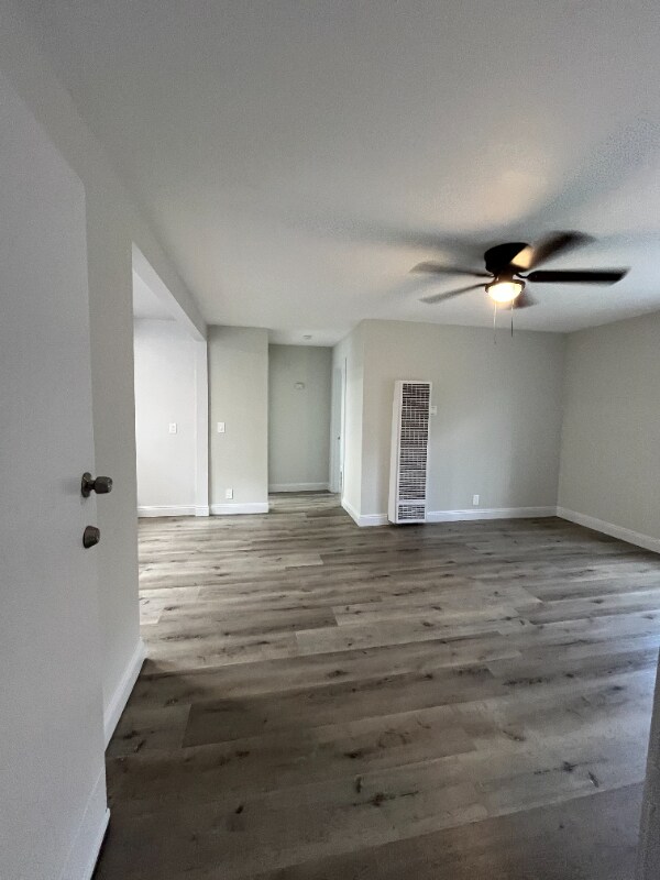 5955 Main St in Los Angeles, CA - Foto de edificio - Building Photo