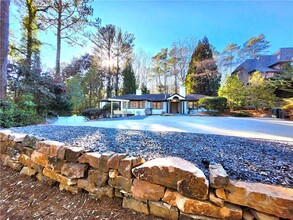 4044 Northside Dr NW in Atlanta, GA - Building Photo - Building Photo