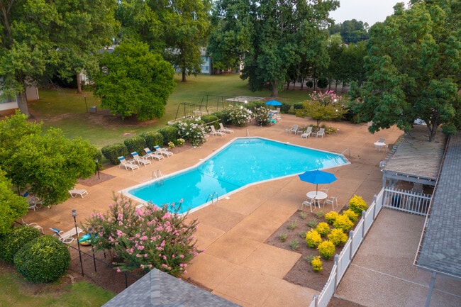 Malibu at Martin Apartments in Huntsville, AL - Foto de edificio - Building Photo