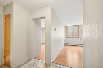 2525 3rd Ave S in Minneapolis, MN - Building Photo - Building Photo