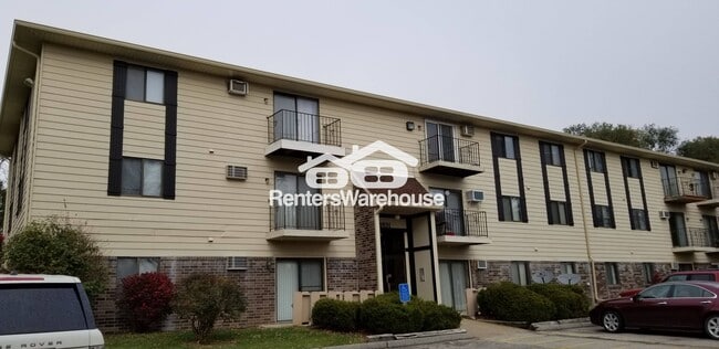 1831 Fuller Rd in West Des Moines, IA - Building Photo - Building Photo